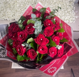 Dreamy 24 Red Roses