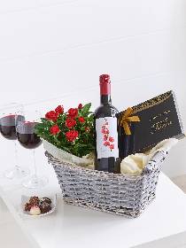 *Luxury Red Wine Gift Basket.